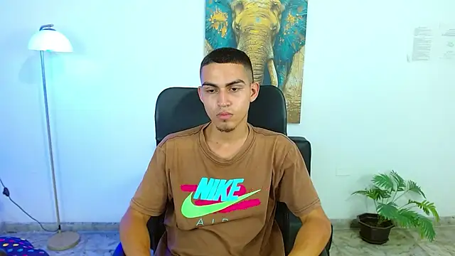 lucass_18 Chat XXX live