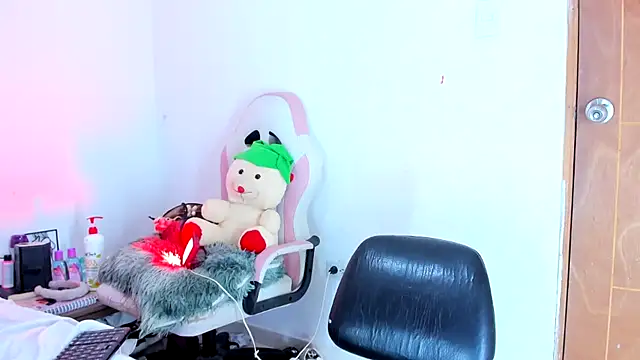 Emily_Coper18 Chat XXX live