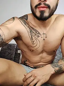 Leoknight Chat XXX live