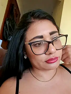 Monse--145 Adlı Modelin Canlı XXX Sohbeti