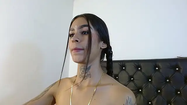 Ameliejoness_ élő XXX-chatje