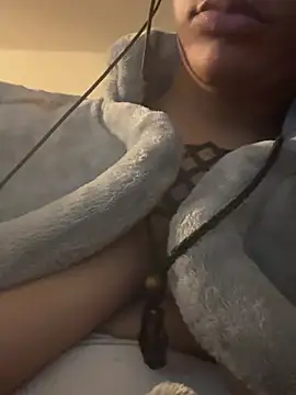 nickytheehawtie élő XXX-chatje