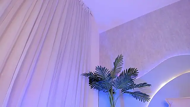 แชท XXX สดของ CannelaSmith