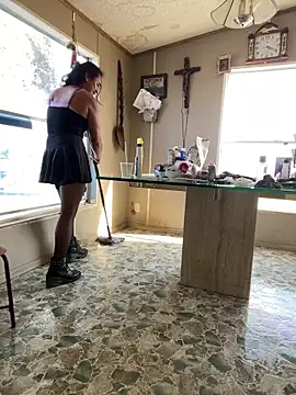 Pokazy przed kamerką – TranSexualJade95