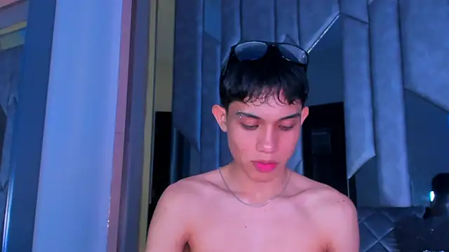 Chat XXX ao vivo de Sebax_Young