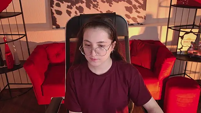 VirtuallVoyant's Live XXX Chat