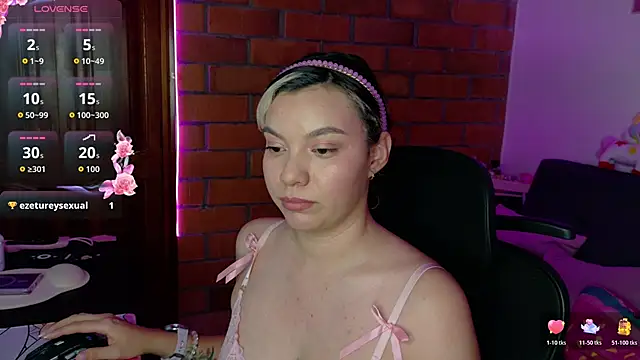 Haru1_'s Live XXX Chat