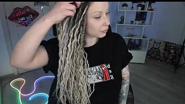 Chat XXX en directo de HoneySallyMoore