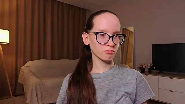 Pokazy przed kamerką – BettyBrowni