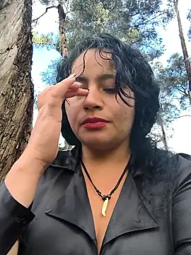 Yaya_watson élő XXX-chatje