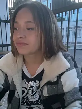 Diosa_Pinkk élő XXX-chatje