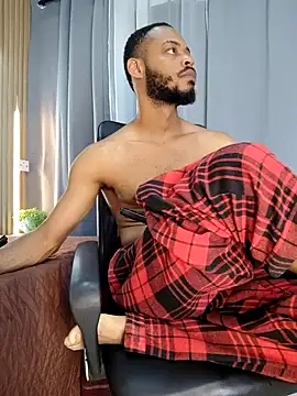 Show modela Oliver_bigblack_cock na web-kameri