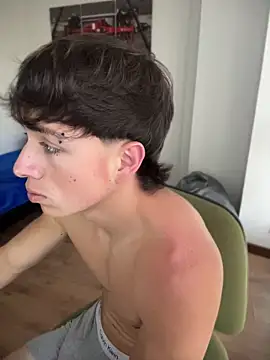 Chat +18 de JUSTIN_JHONS ao vivo