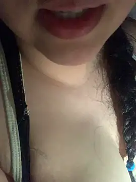 Sara782f Adlı Modelin Canlı XXX Sohbeti