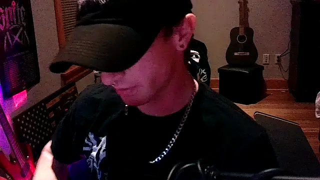 LEVIATHANX666: вебкам-шоу