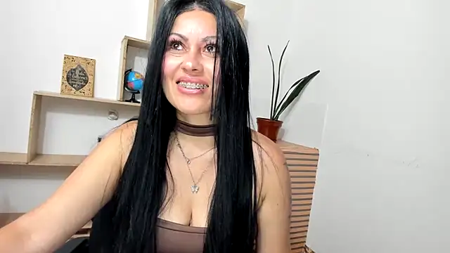 Chat +18 de Tania_mature ao vivo