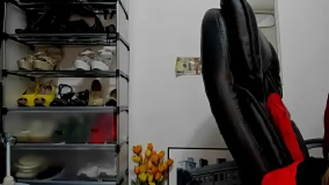 Aries_Mature's Live XXX Chat