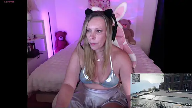 ArchangelTheFrancaise's Live XXX Chat