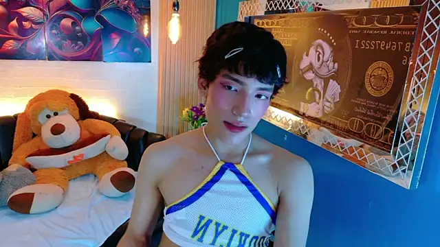 AlecciaNova webcam show