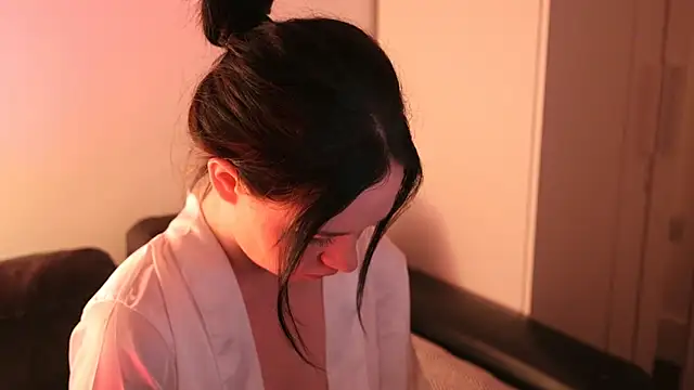 mira_mmira's Live XXX Chat