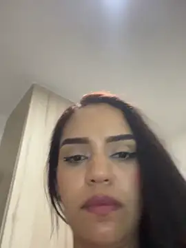 Sara-77 élő XXX-chatje