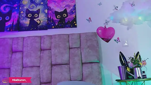 MiiaBlumm_'s Live XXX Chat