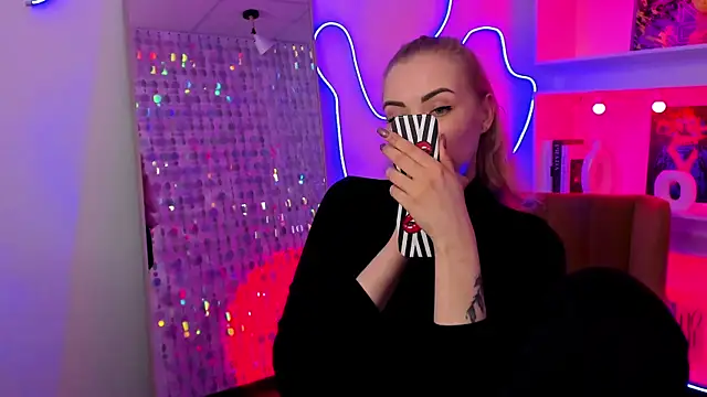 StephanieSweety Live XXX-chat