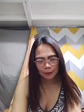 Chatroom XXX en direct de erma_joy