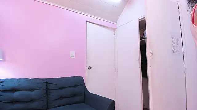 Chat +18 de Hiyakasudere ao vivo