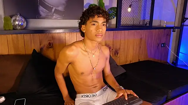 AlanCutee Webcam-Show