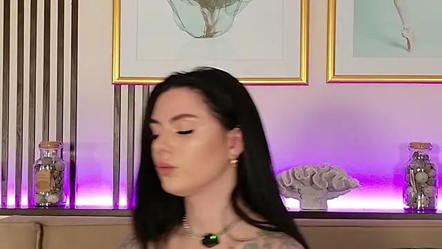 CarolinePrescott Adlı Modelin Canlı XXX Sohbeti