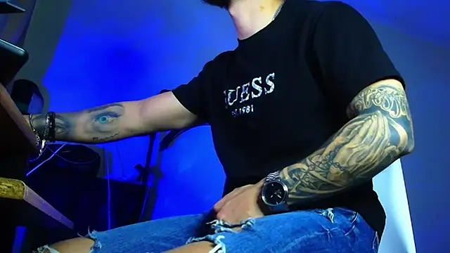 XanderCage99 Adlı Modelin Canlı XXX Sohbeti