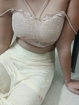 Sizzling_Quinn Adlı Modelin Canlı XXX Sohbeti