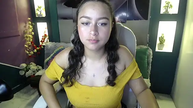 gygy_fox_09's Live XXX Chat