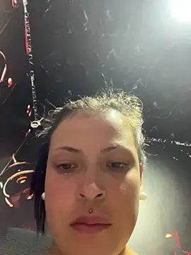 Ambeer-18 Adlı Modelin Canlı XXX Sohbeti