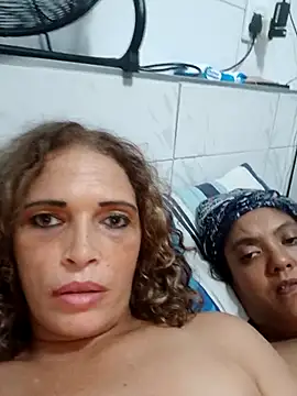 Chat +18 de 2Juicy_pussy ao vivo