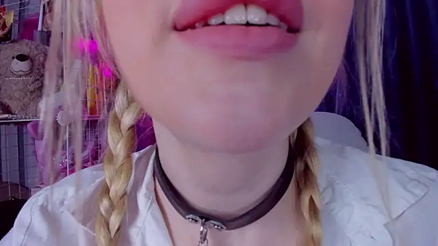 CeaneLinoのライブXXXチャット