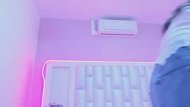 Liia_Collins Show Webcam