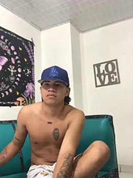 logannth's Live XXX Chat