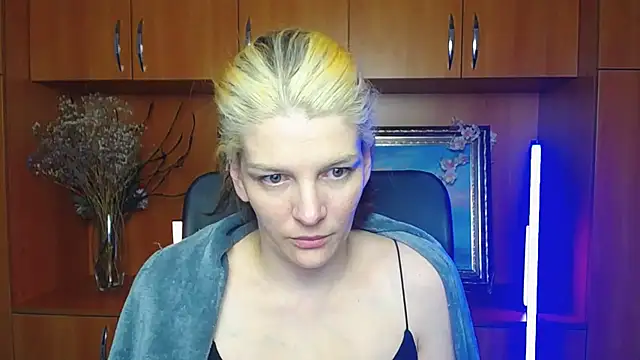 Chat +18 de VanessaRey_ ao vivo