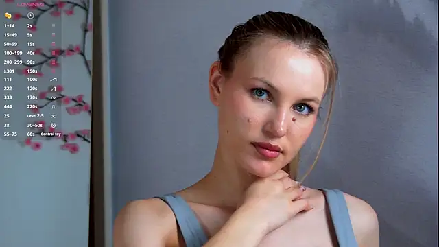 Chat +18 de YungTessa ao vivo