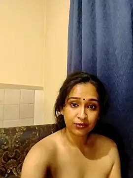Czat XXX na żywo – cute_indianxo