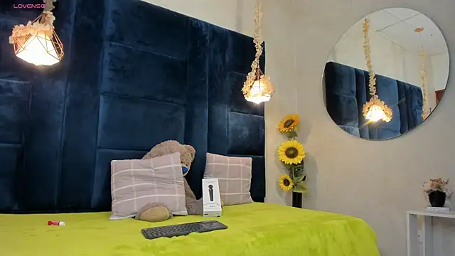 Laura_Miller1のライブXXXチャット