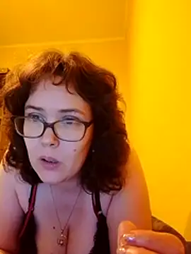 Chat +18 de KatarinaStripper ao vivo