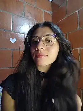 Chat +18 de Amanda_x1 ao vivo