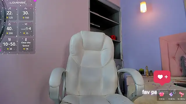 Chat +18 de PriscilaCooper ao vivo