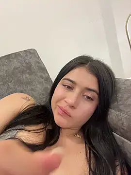 Chat +18 de KallyMyller1 ao vivo