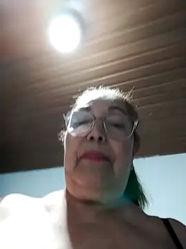 Chat +18 de Vicky_Rosse ao vivo