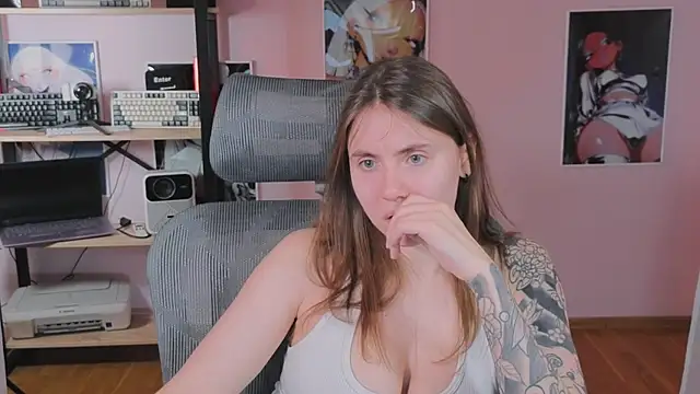 Chat +18 de _AnnaStark_ ao vivo