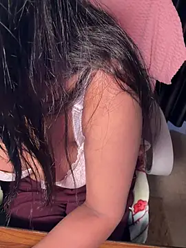 Czat XXX na żywo – Lucky_Flora